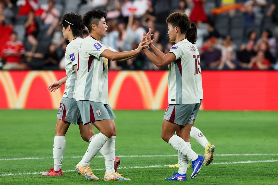 爱游戏平台-中国女足开门红仍遭集体炮轰：踢得什么玩意！这届打完要出大事