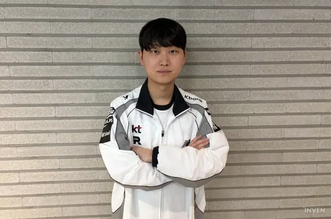 爱游戏平台-Aiming：PerfecT拿到了对位单杀表现得非常出色，打得很舒服