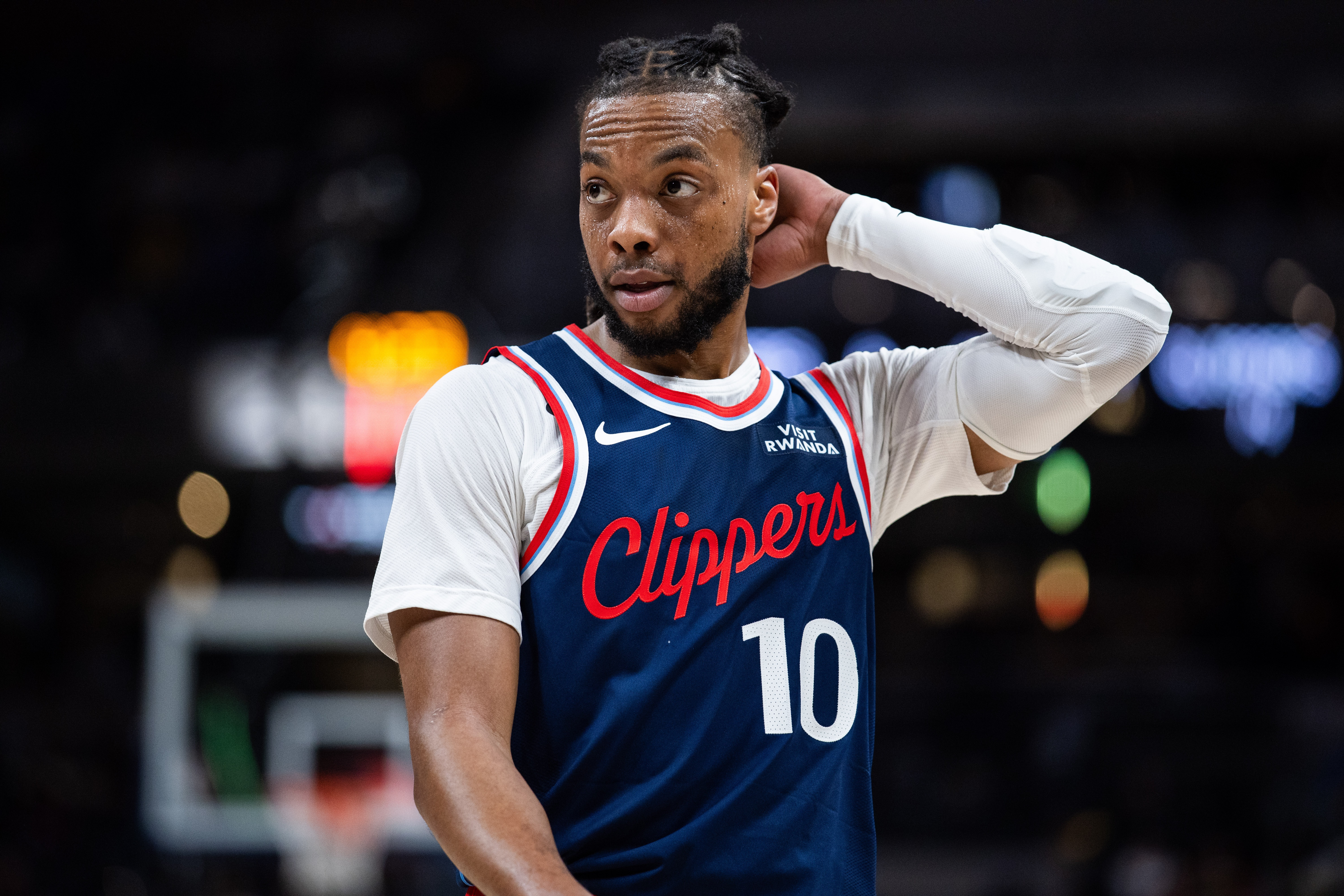 爱游戏在线-小卡：加兰性格外向&amp;爱开玩笑 他与大家相处融洽&amp;总能带来正能量